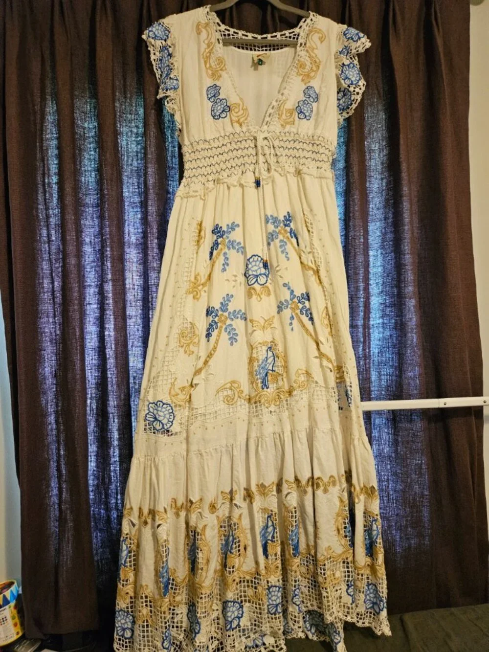 Off-White Romantic Richelieu Maxi Dress - Picture 3 of 10